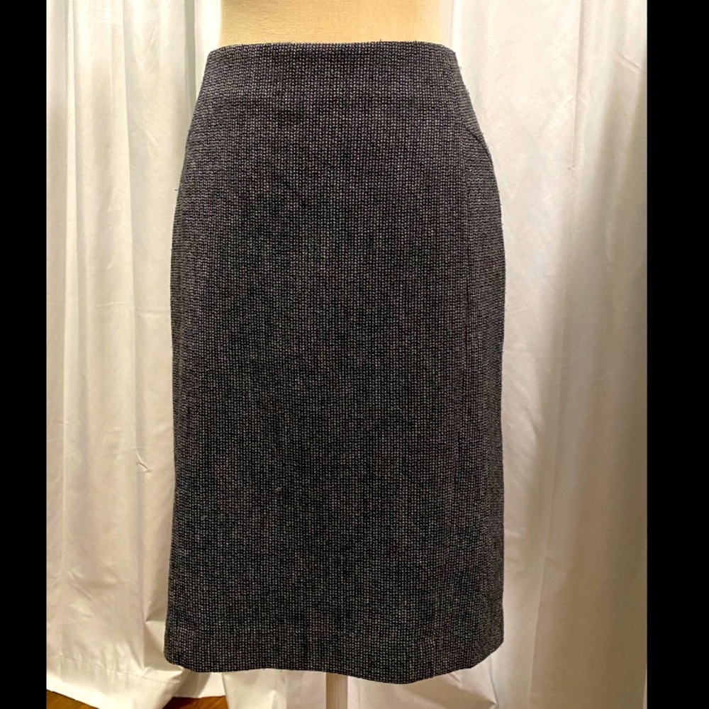 Express Design Studio, Size 2 - Picture 3 of 5